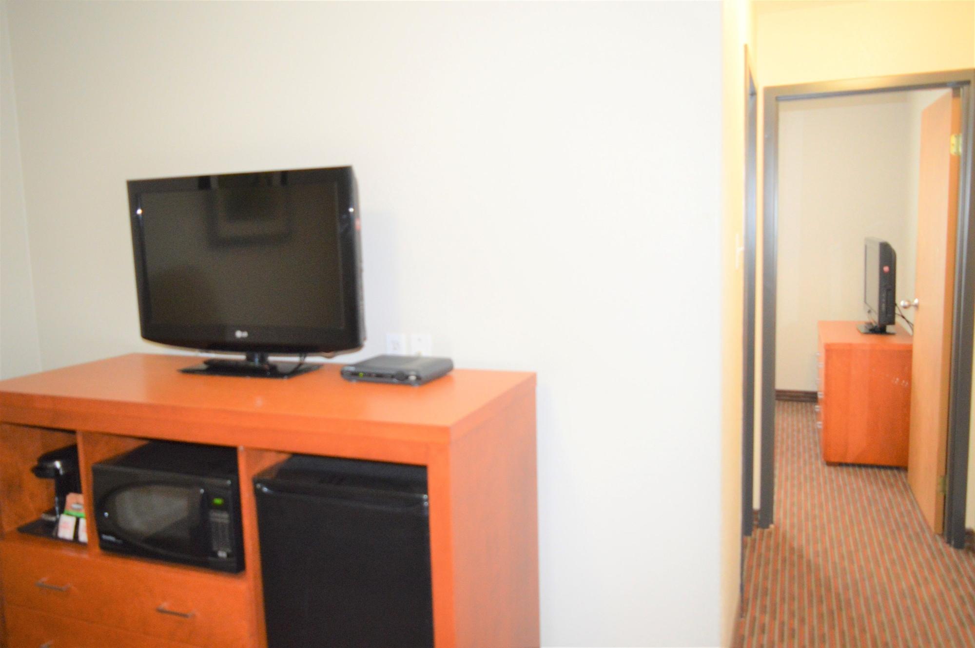 Hotel Super 8 By Wyndham Grande Prairie Exterior foto