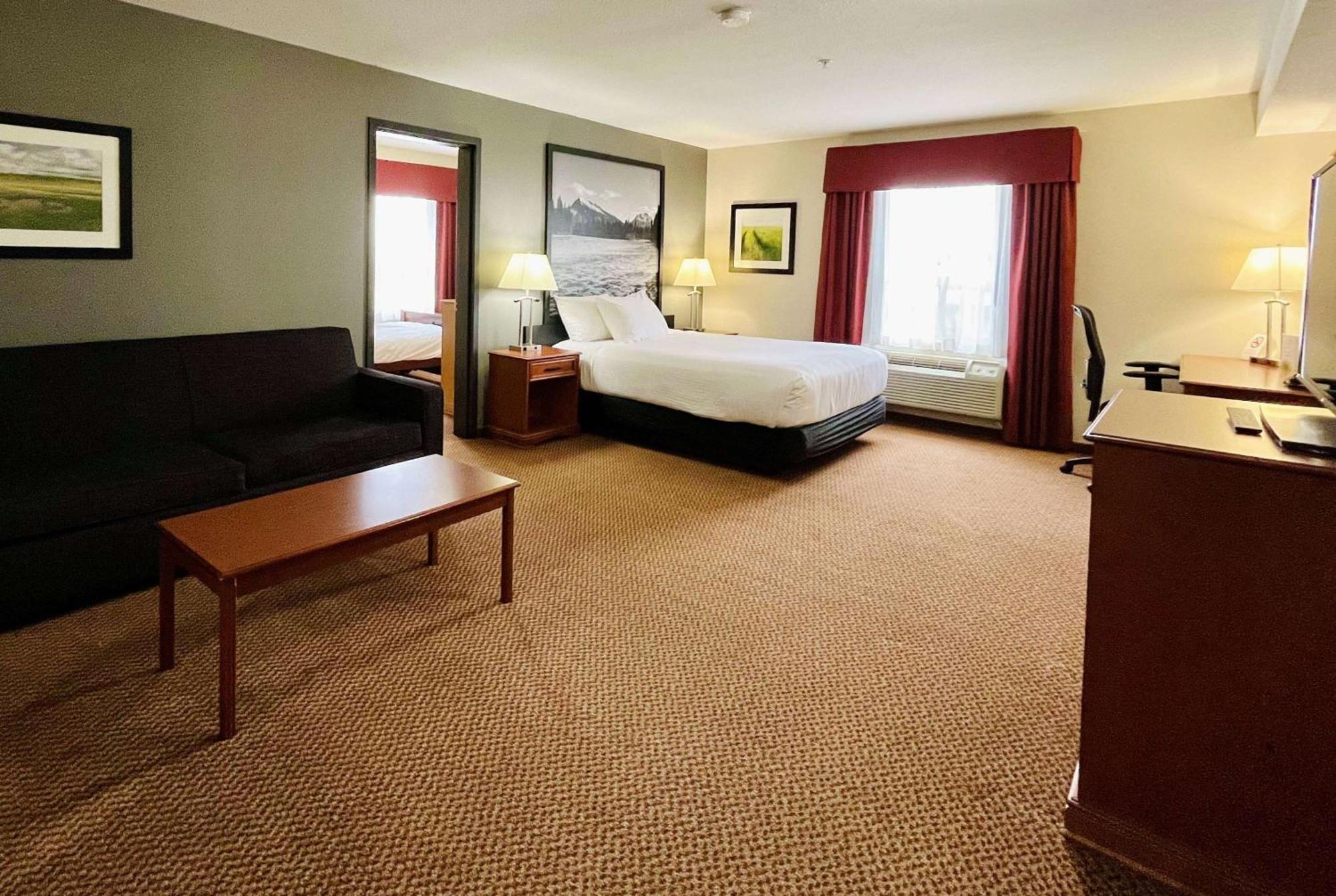 Hotel Super 8 By Wyndham Grande Prairie Exterior foto