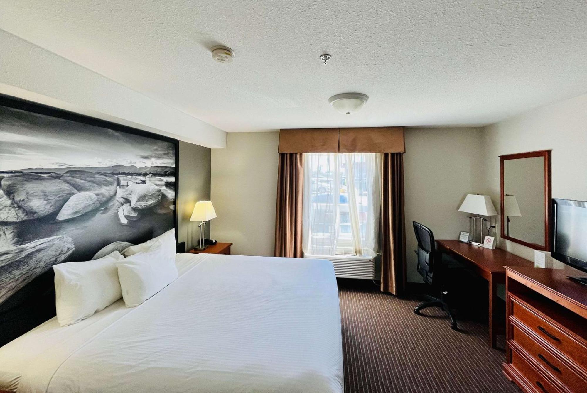 Hotel Super 8 By Wyndham Grande Prairie Exterior foto
